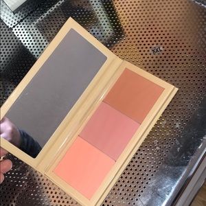 KKW BEAUTY blush palette. Never used.